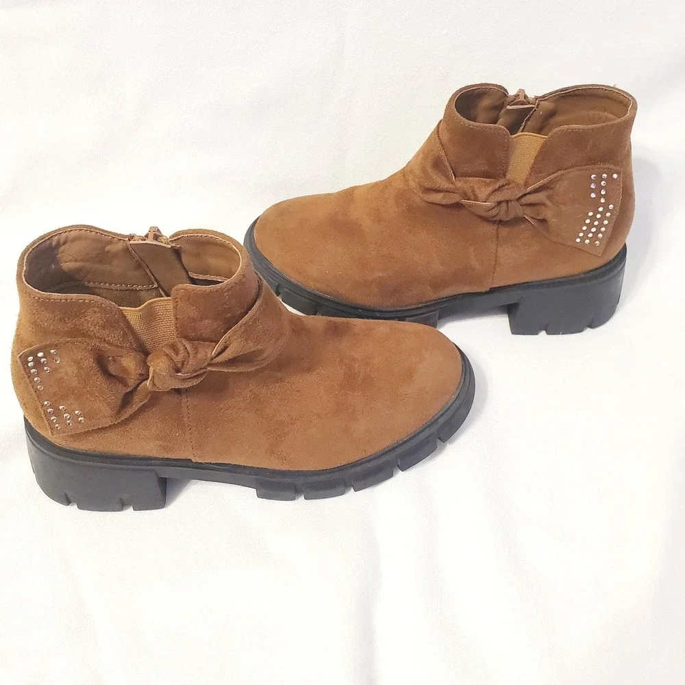 ZBY Girls Sz 1 Tan Faux Suede Ankle Boots Bow Rhinestone Lug Sole